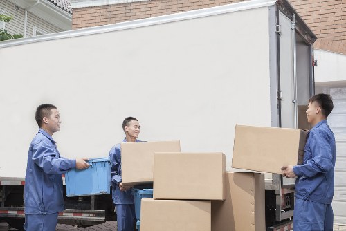 Customer complaint review process for a removals service