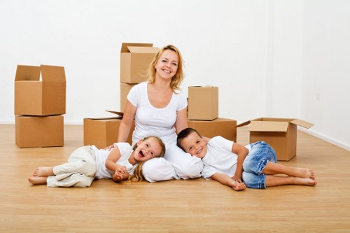 Local moving crew organizing a smooth Battersea relocation